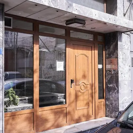 Fix 2bd With Parthenon View Apartment